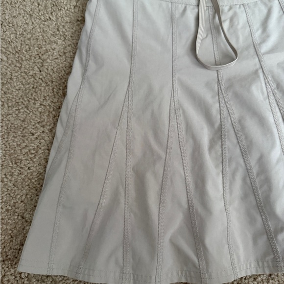 Athleta Cream Mini Skirt - Picture 3 of 7